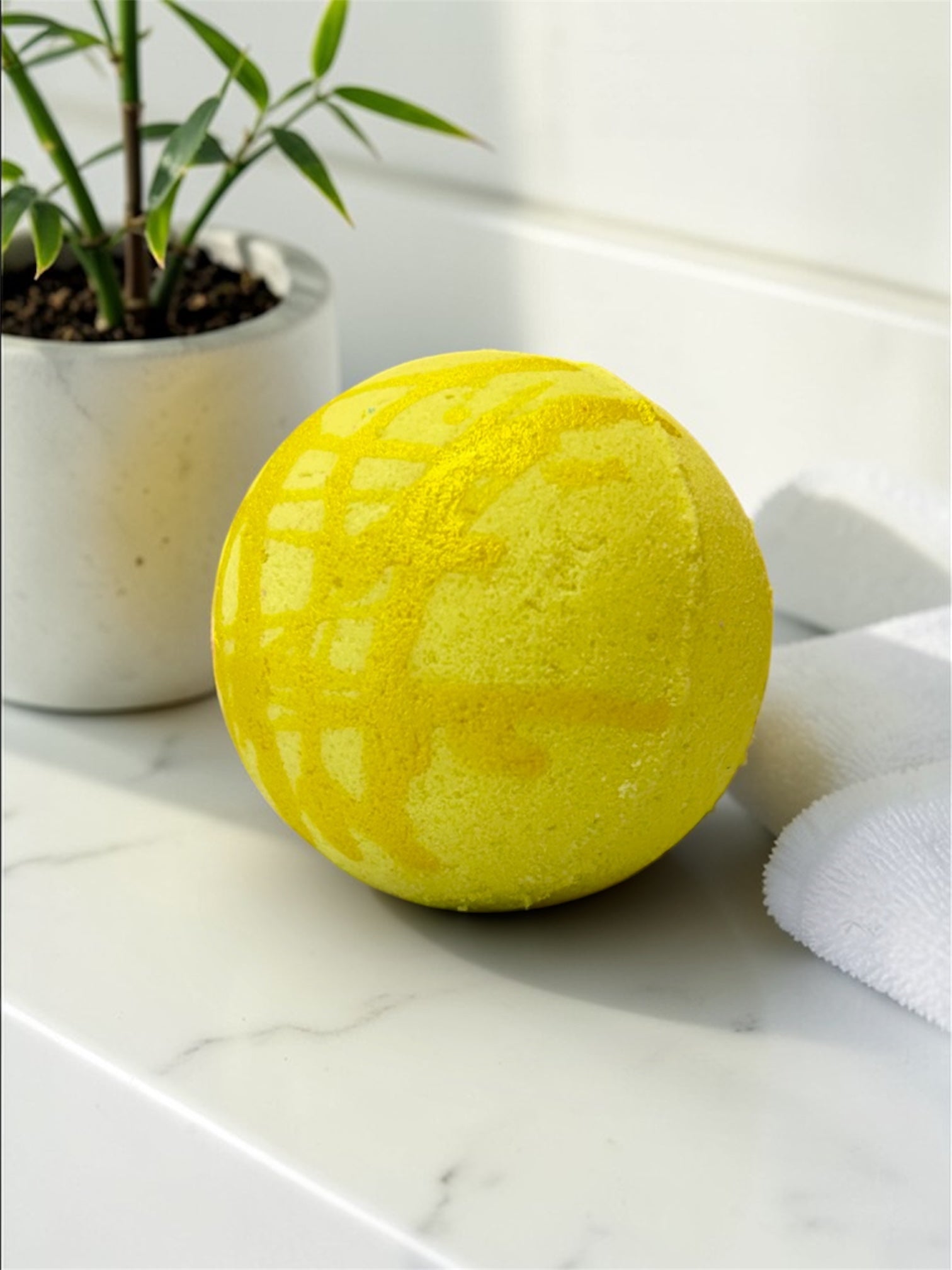 Daisies In Bloom Ultimate Spa Bomb